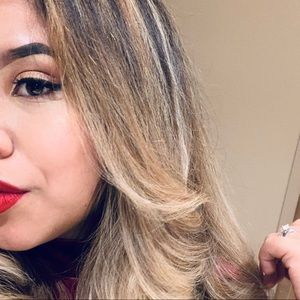 Meet your Posher, Andrea